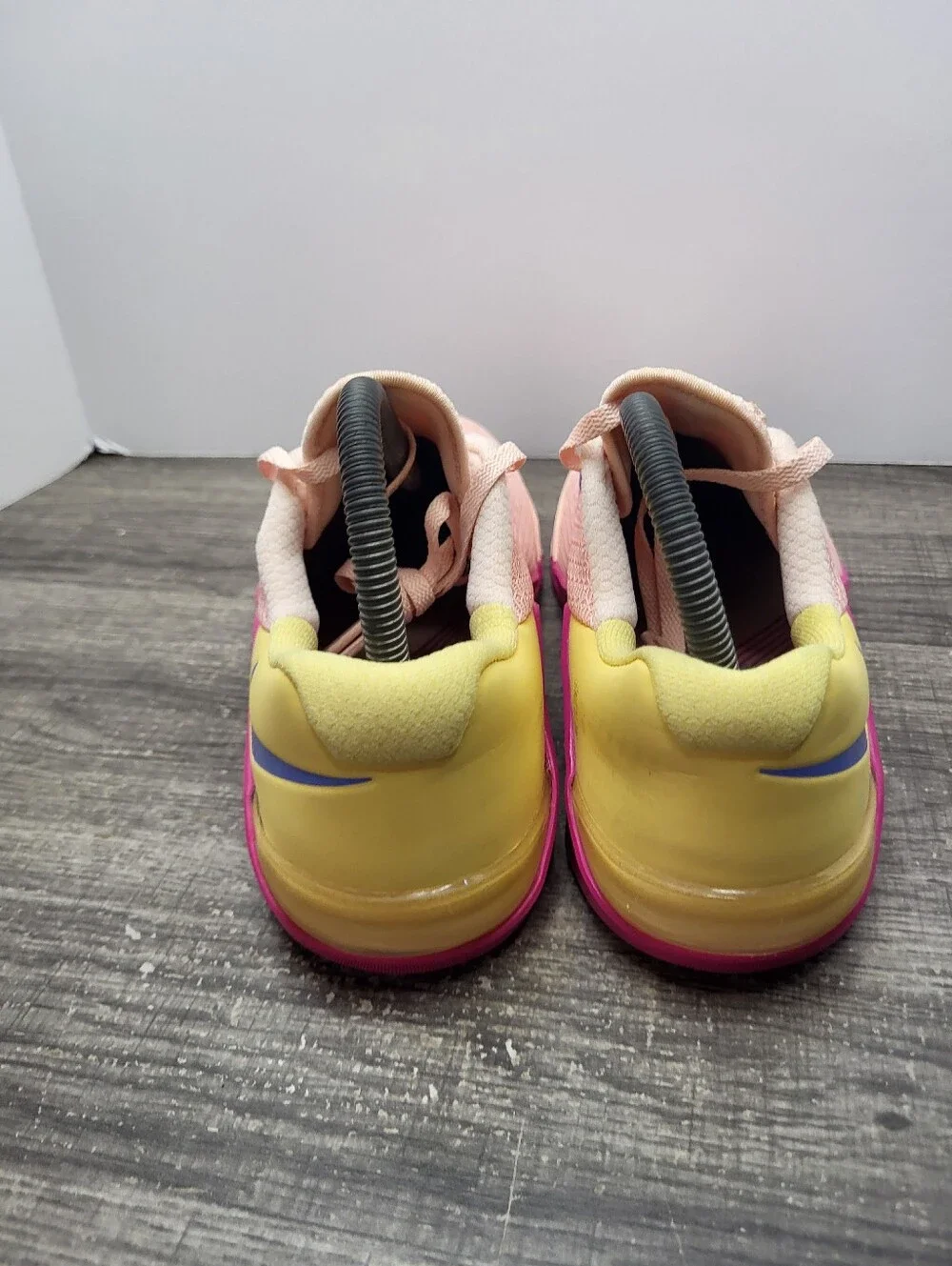 Nike Metcon 5 Training Shoes Womens 8.5 Pink Yellow Gym Sneakers AO2982-668